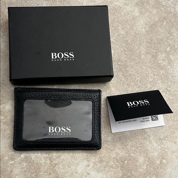 Hugo Boss Black Card Holder with Display Window New with Box